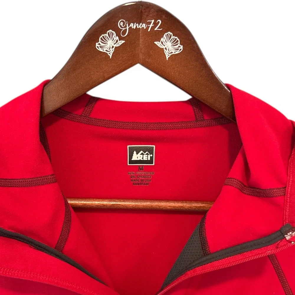 REI Mens Red Quarter‎ Zip Hooded Pullover Athletic Size M Fleece Hiking Outdoors